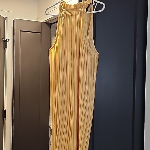 Beautiful pale yellow banana republic dress in size M - Picture 2 of 3